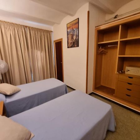 Pension El Ciervo Lloret de Mar Exterior foto