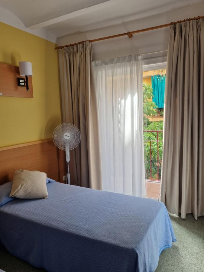 Pension El Ciervo Lloret de Mar Exterior foto