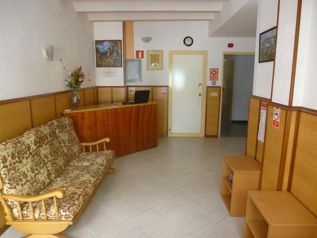 Pension El Ciervo Lloret de Mar Exterior foto